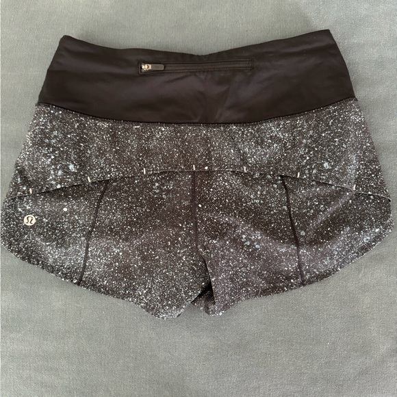 RARE▪️Lululemon▪️Hi-Rise Speed Up Shorts - Picture 5 of 6